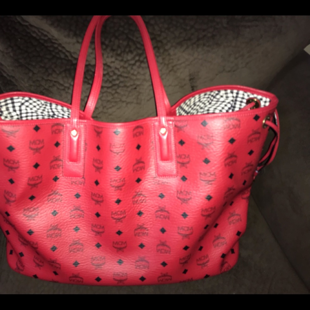 Large MCM RED TOTE